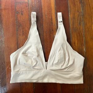 Everlane The Invisible Bra, size medium, light tan